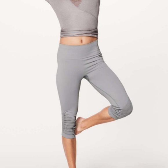 Lululemon Awakening Crop - Picture 2 of 7
